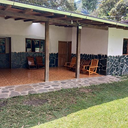 Lia B&B Lucmabamba Sahuayaco Zewnętrze zdjęcie